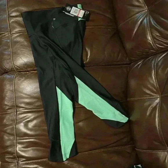 🆕 Under Armor Workout Leggings-Size XS - Picture 6 of 8